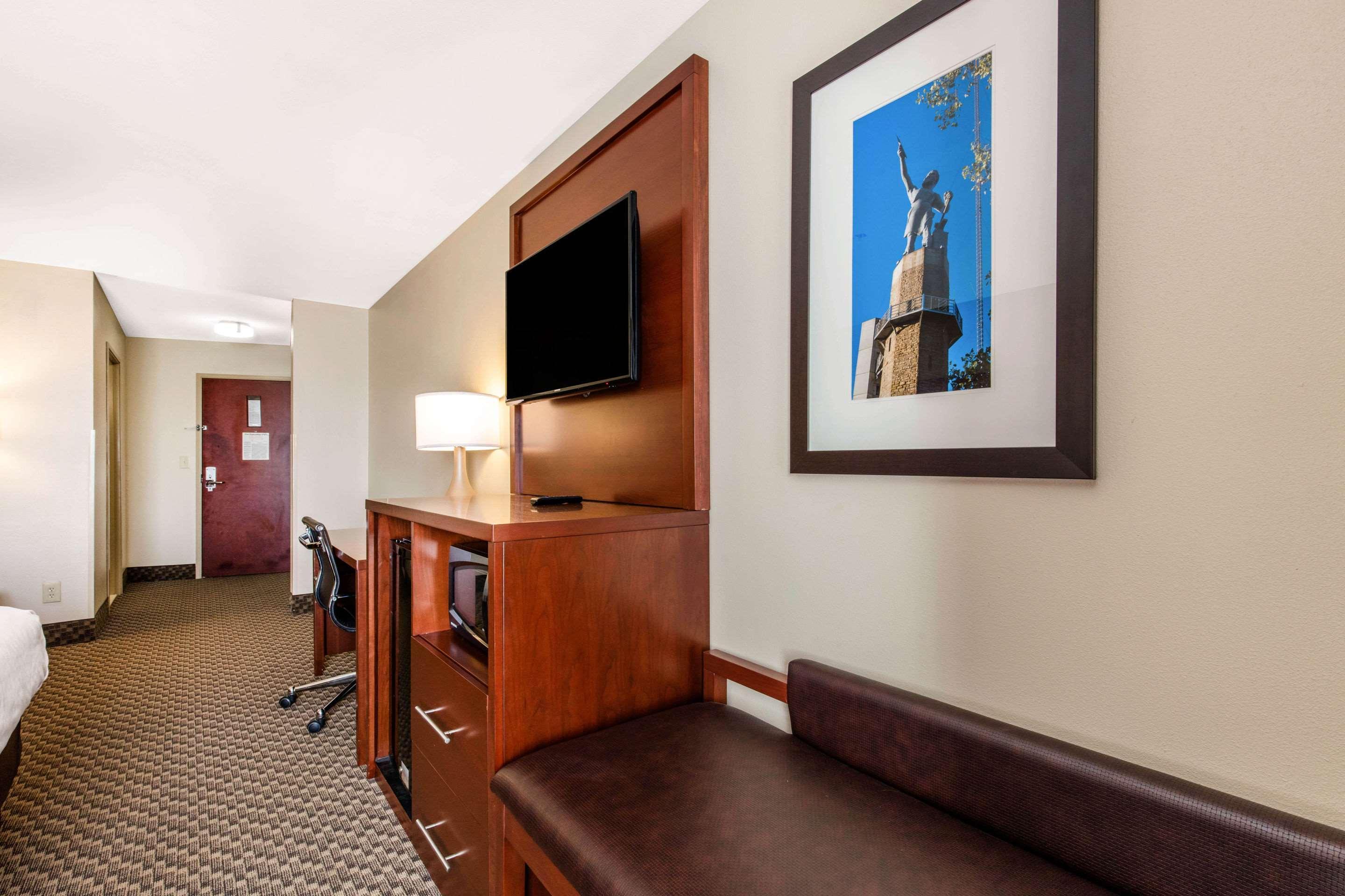 Comfort Suites Tuscaloosa Near University Eksteriør bilde