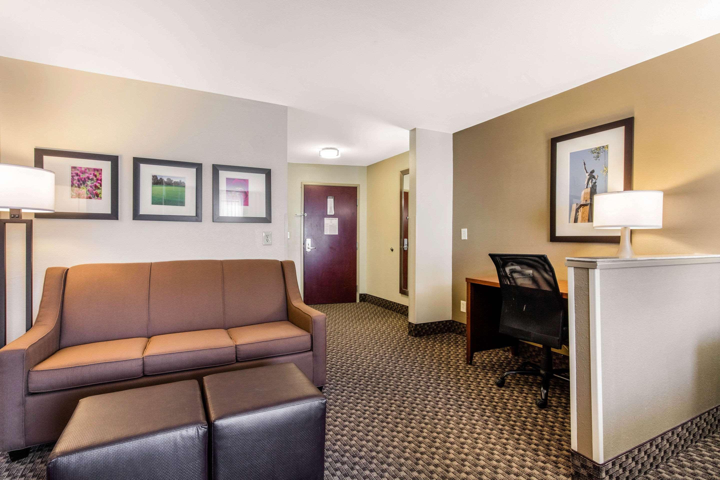 Comfort Suites Tuscaloosa Near University Eksteriør bilde