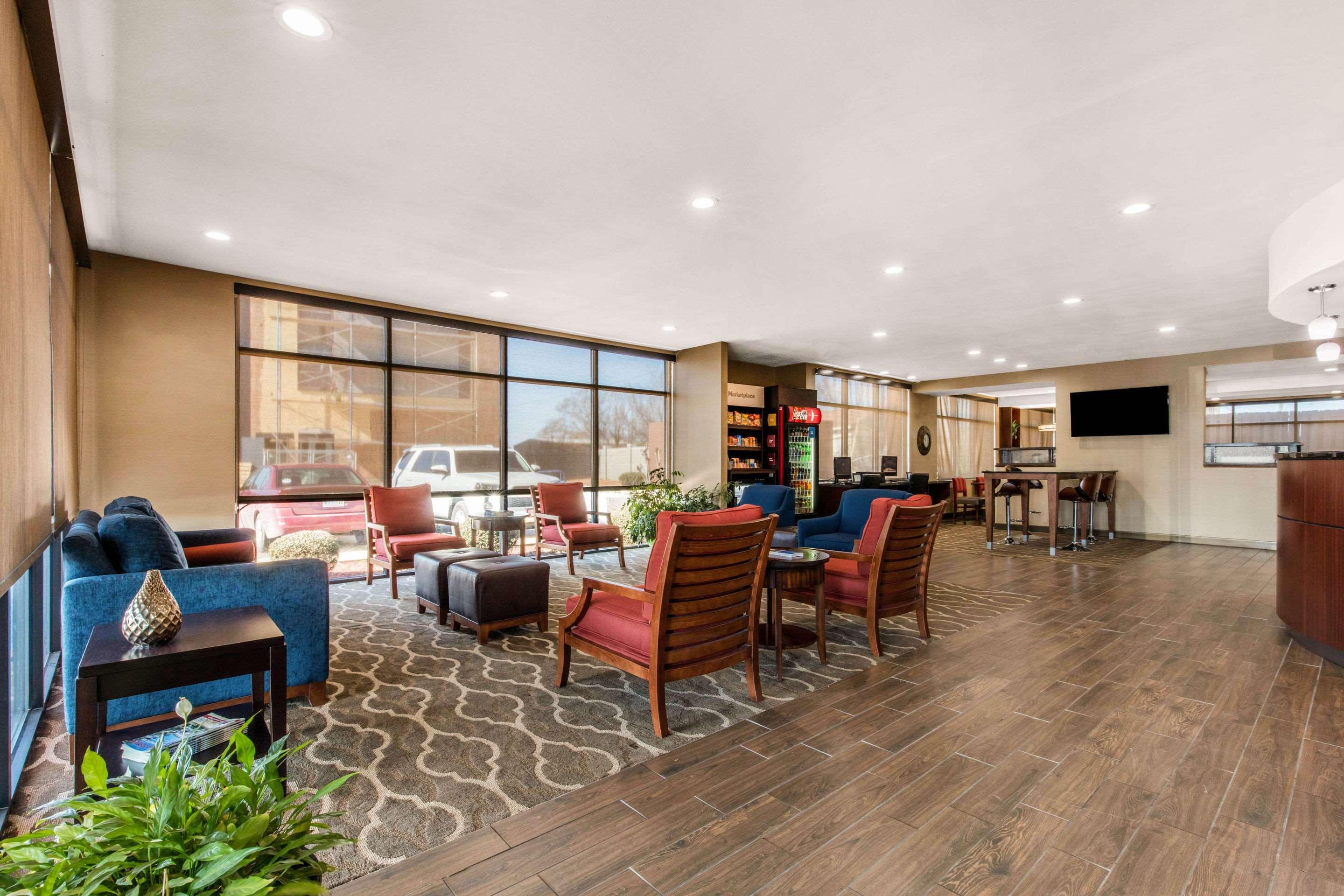 Comfort Suites Tuscaloosa Near University Eksteriør bilde