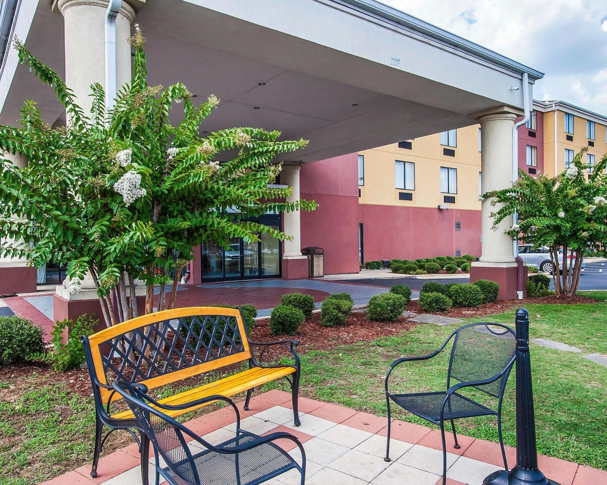 Comfort Suites Tuscaloosa Near University Eksteriør bilde